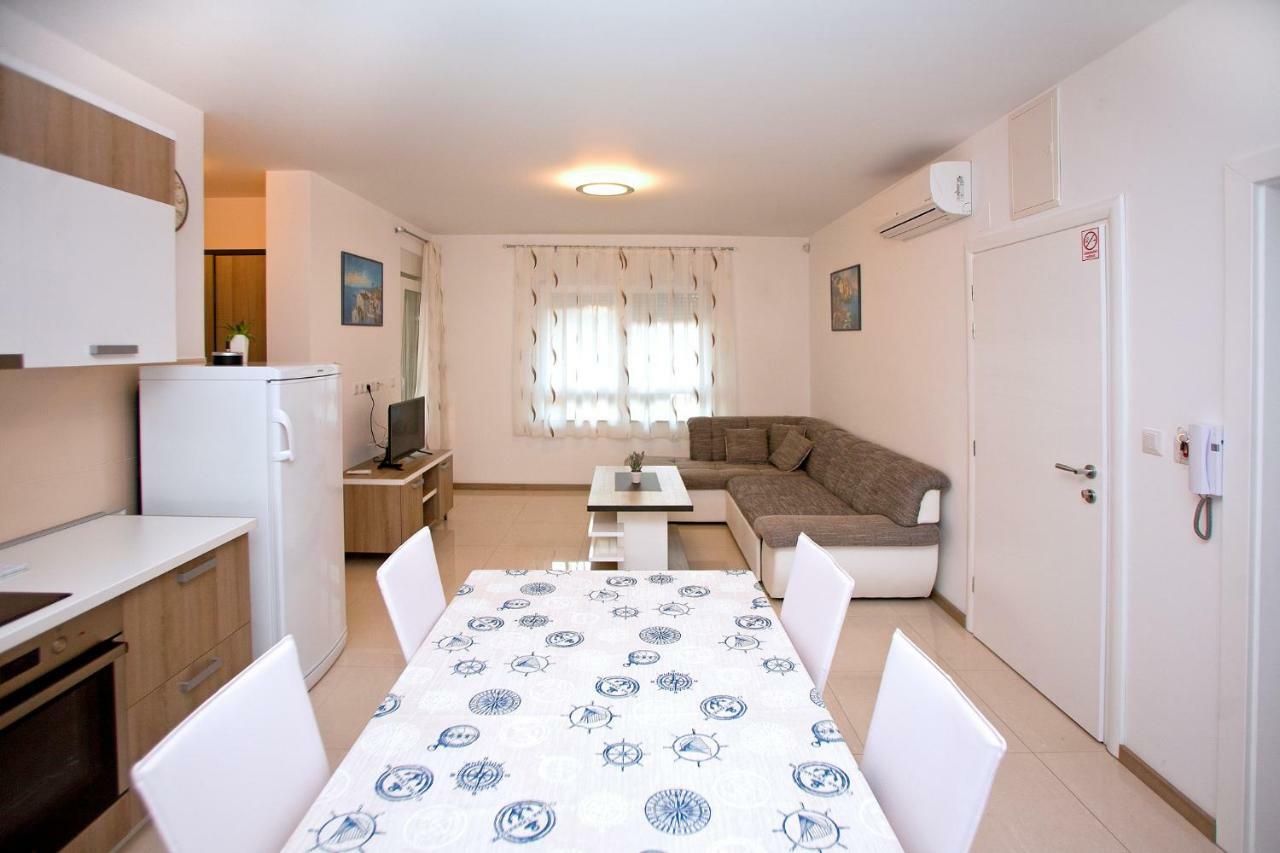 Apartments Maslina II Nijvice Zewnętrze zdjęcie